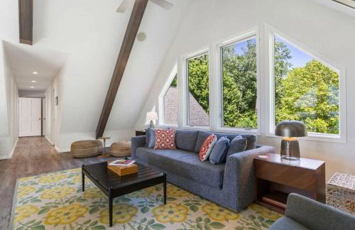 Spacious A-Frame with Lake Michigan Views & Hot Tub-Family Friendly - Foto 31