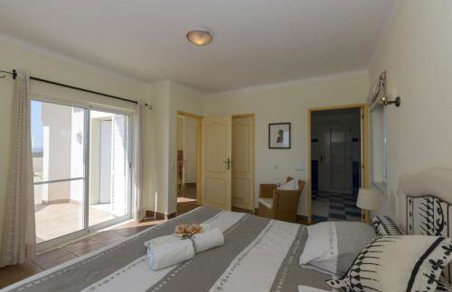 Villa with beautiful see views & spacious garden - Foto 37