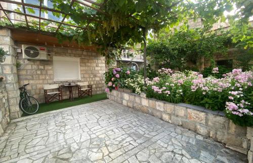 King's Landing Esma' house - Photo 36