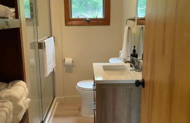 Intimate Cabin Private Dock - Photo 3