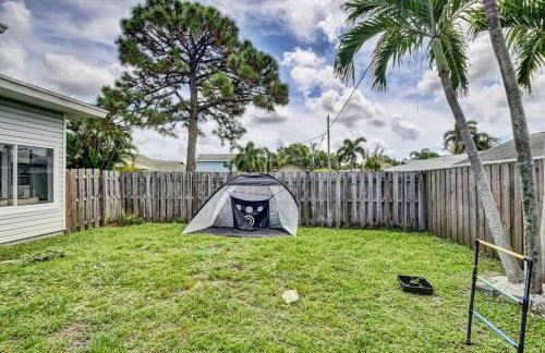 5 BR Mansion with Pool and non-heated Jacuzzi Games in Boynton Beach - Photo 10