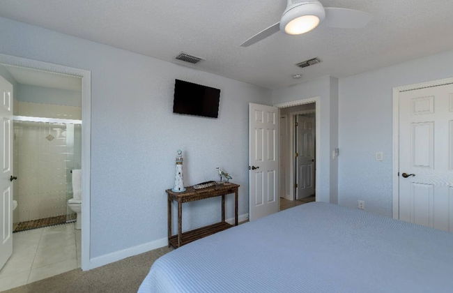 Canal Dreams 3 BR 2 BA Pool Home on the Canal - Photo 50