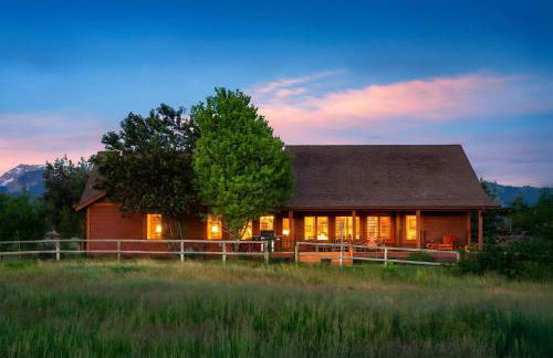 Upscale Hot Tub Wildlife Views - Photo 2