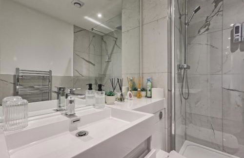 Homely & Lush 1 Bed Apartment at Trinity Point Gravesend, Suitable for Long Stay and Short Stay - Foto 26