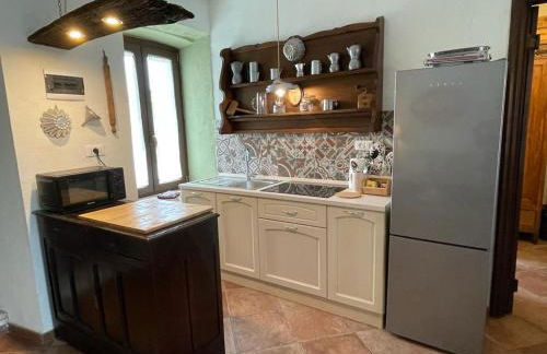 Madama Langa Country House con piscina nelle vigne - Foto 10