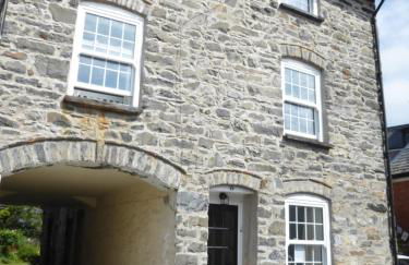 8 Willow Street - Photo 3