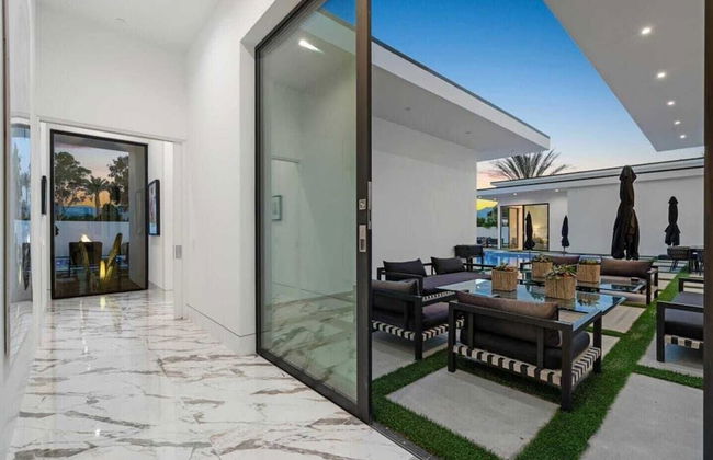 Sleeps 20 7-bedroom Villa w/ Pool, Putting Green & Hot Tub Bravo Villa #11 by Avantstay - Foto 55