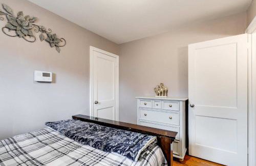 The Cozy Bungalow free parking fully fenced backyard - Foto 6