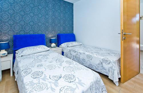 Luxurious Apartments Maslina with Beach - Photo 50