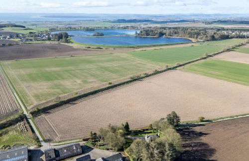 The Farmhouse - Countryside Escape with Hot Tub - Foto 6