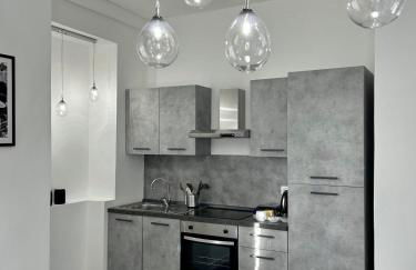 De Mio's Apartment - Photo 2