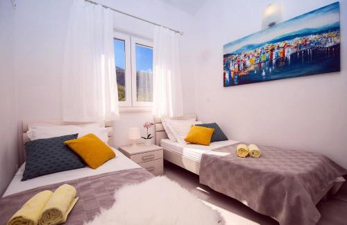 VILLA ANA - 3 bedroom villa with private pool and unspoiled natural environment - Photo 28