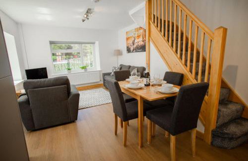 Hazeldene Cottage - Photo 2