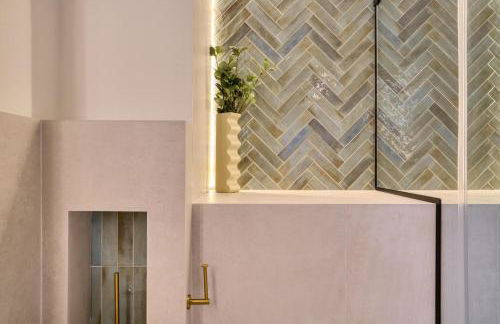 Snob Suite - Photo 32