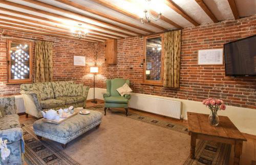 3 Bed in Briston oc-kt187 - Photo 12