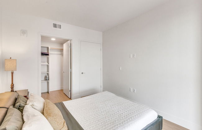 Stylish 2BR Near Dodgers Stadium by Oneluxstay - Foto 22