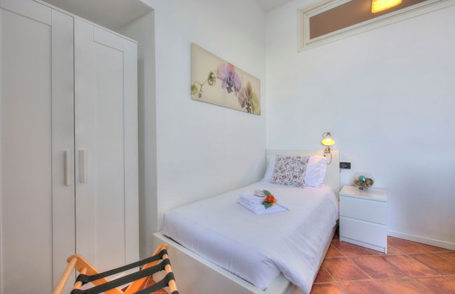 Aparthotel Arona - Photo 9