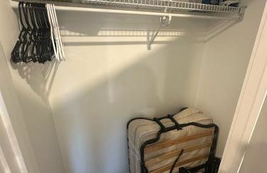 Upscale Penthouse with Gym Parking near MGH TUFTS - Photo 21