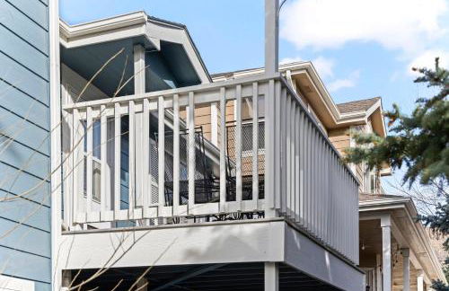 Golden View Townhouse - Walk to Downtown! - Photo 43