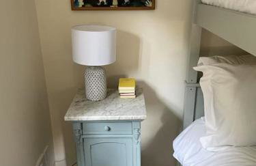 Holly Cottage, 2, Northbrook Park, Farnham-up to 6 adults - Photo 9