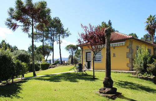 Cottage in Santa Comba with Pool - Photo 1