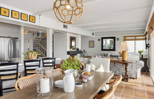 Unbeatable Beachfront Bliss w/ Ocean Views, Luxe Interiors & Patio Beach Road - Foto 13