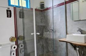 Chalé LuNê Vista para a Montanha , Banheira Imersão Externa e Lareira - Foto 8