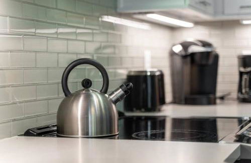 Spacious 2BD-Close To Everything - Foto 17