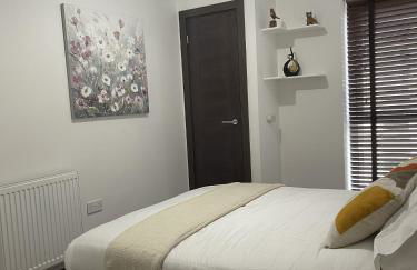 The Comfort, with Free Parking, Harlow - Foto 16