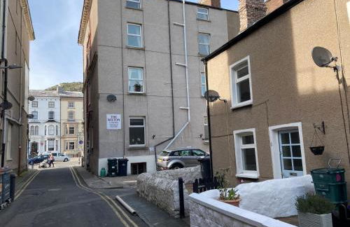 Delightful 3 Bedroomed Cottage in Llandudno - Photo 12