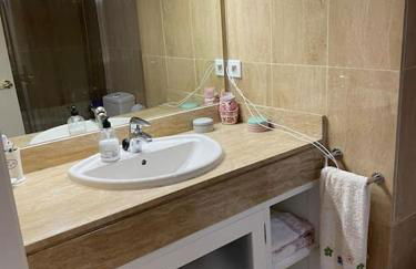 Casa en Ruta de la Plata con piscina comunitaria - Foto 11