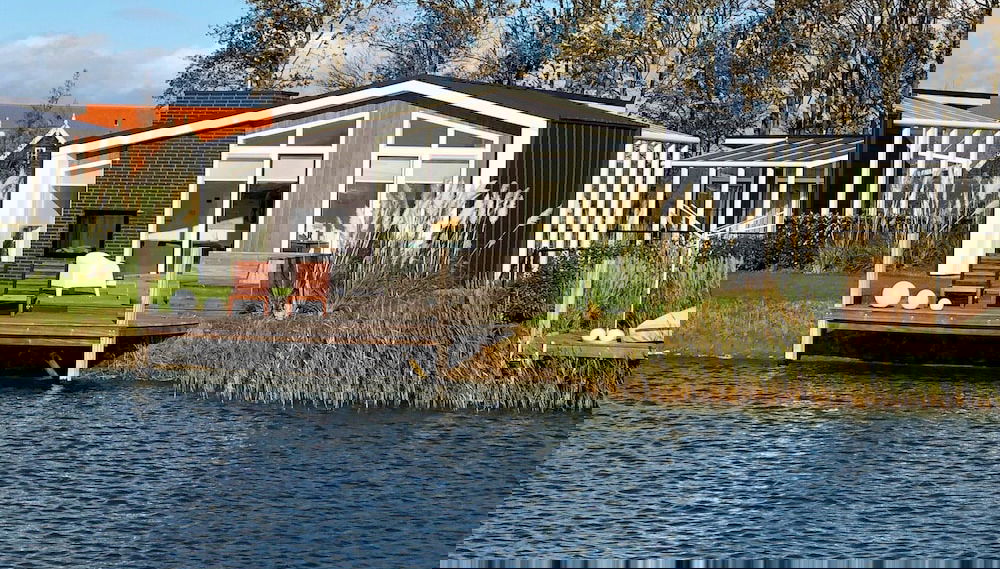 Modern Chalet With Jetty and Terrace - Foto 1, Imagen principal