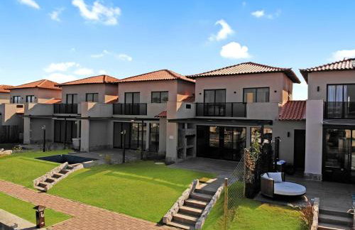 Casa em Condomínio Clube - Ar condicionado - Piscina - Foto 4