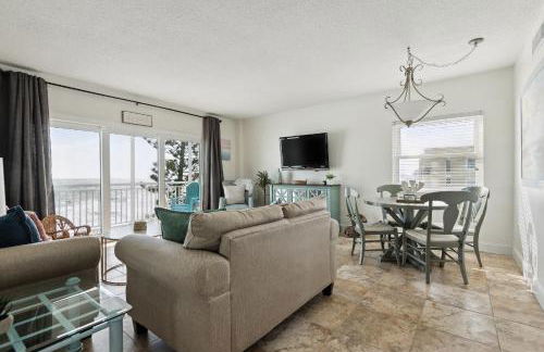 Sunrise at the Beach - 2BR Apt with Scenic Views - Foto 9