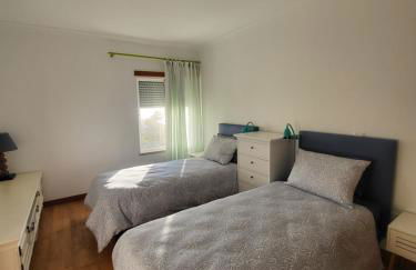 Nazare Uninterrupted Views and Sounds of the Sea - Foto 17