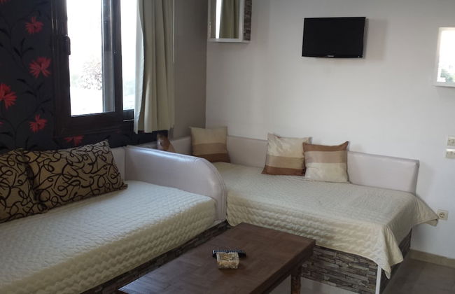 Takis Hotel - Photo 5