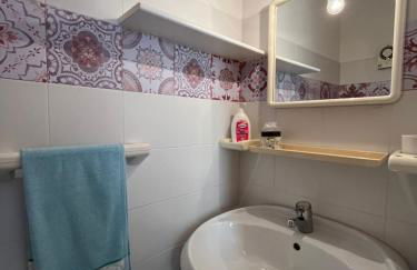 Villetta MP casa sviluppata su due piani con doppia veranda e parcheggio privato - Foto 16