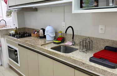 Apartamento vista mar, 2 quartos, garagem - COMPLETO - Foto 13