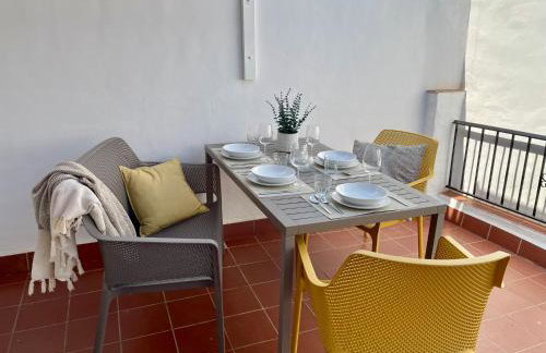 Cosy Andalusian Home with Roof Terrace in Town Centre - Photo 36