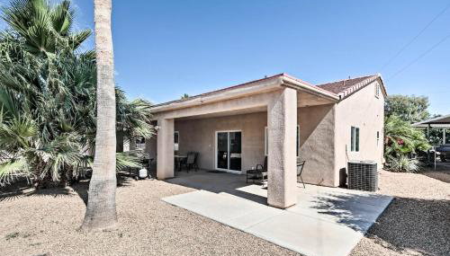 Sun-Soaked Colorado River Haven - Walk to Beaches! - Foto 1