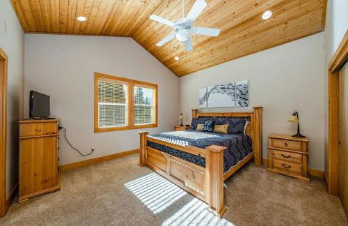 Sierra Pines Villa Deck Jetted Tub Game Rm - Photo 22