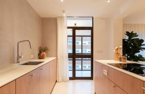 Stylish & Spacious Flat near the Beach by HostWise - Photo 24