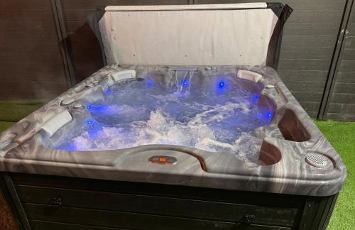 New Modern Stylish Villa Near City Centre Birmingham, with outdoor Hot Tub - Foto 5