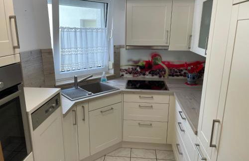 Sonnige Südwohnung mit Terrasse, Badesee - Foto 9