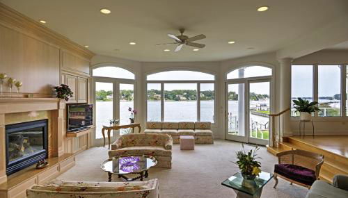 Elegant Riverfront Home with Expansive Views - Foto 3