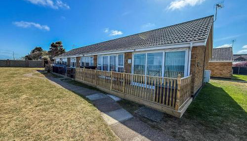 Lovely 5 Berth Bungalow At Waterside Village Park In Corton Ref 14006W - Foto 1