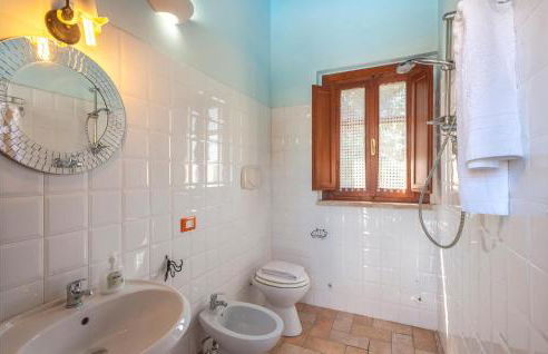Lovely Home In Tolentino With Kitchen - Foto 29