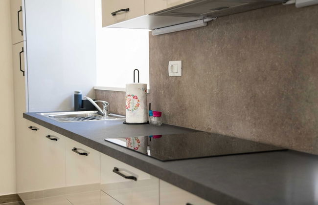 The Poolside Stone House in Bale - Foto 11