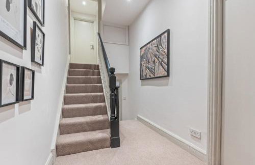 Chester Manor - 5 BR - Sleeps 10 - Free Parking - Foto 25