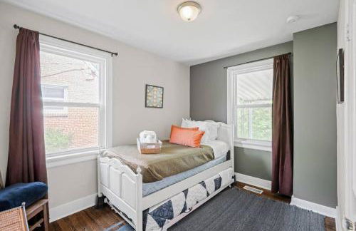 Private House + Yard Central Location to all RVA - Foto 23